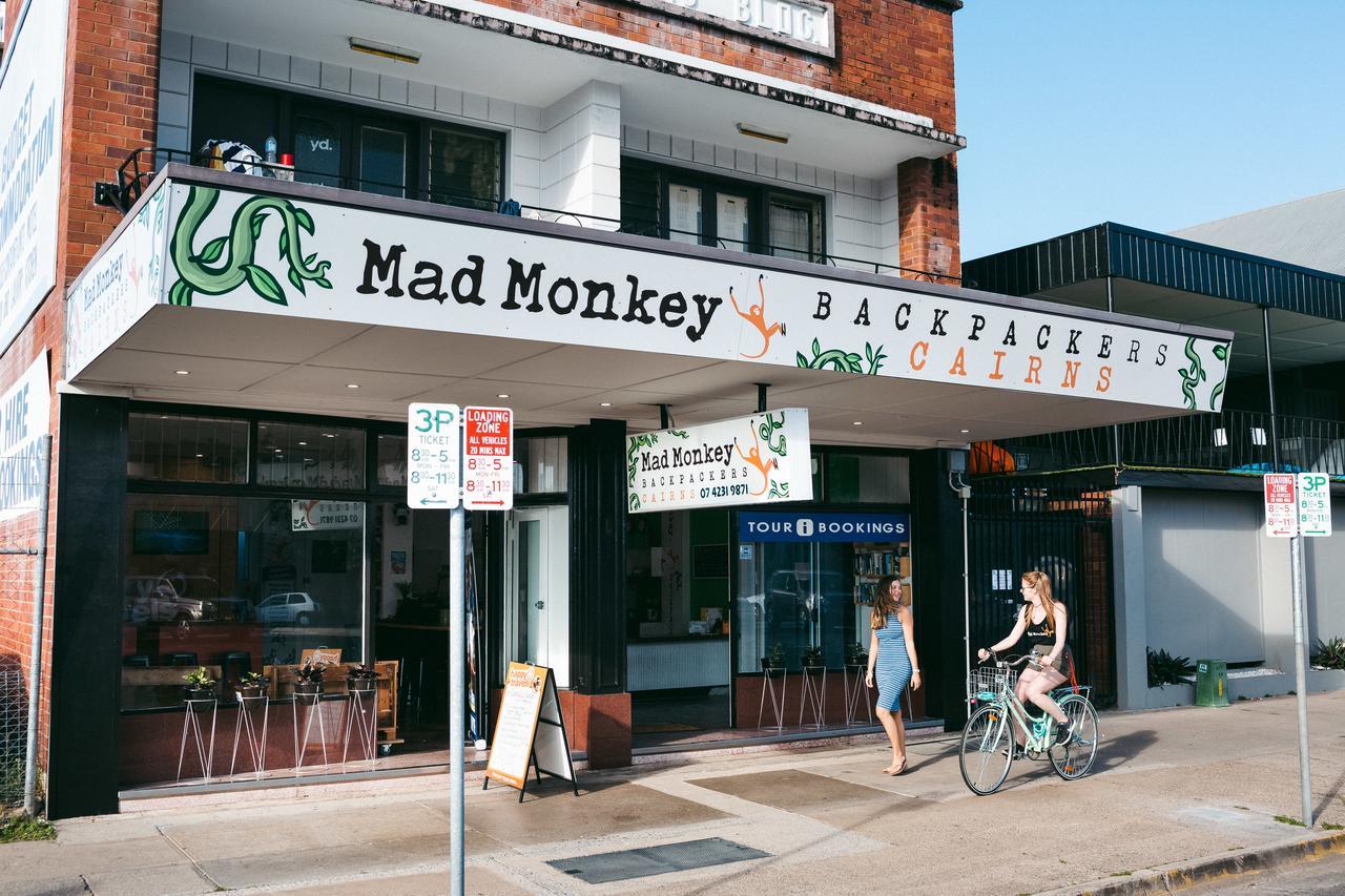 Mad Monkey Central Cairns Exterior photo